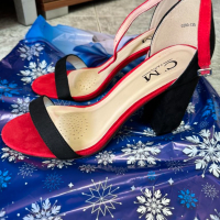 Продавам чисто нови  дамски сандали на ток C'M PARIS , снимка 2 - Сандали - 45003338