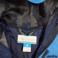 Ветровка Columbia, снимка 4 - Детски якета и елеци - 45590996