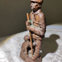 Дървена фигурка "Мъж с куче", снимка 3 - Антикварни и старинни предмети - 45498656