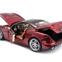 1:18 Метални колички: Ferrari California T - Bburago, снимка 4 - Колекции - 45204223