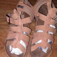 Естествена кожа сандалки ZARA , снимка 5 - Детски сандали и чехли - 45423493