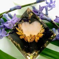 Красива оргонит пирамида - сфера розов кварц и Черен Обсидиан, снимка 2 - Декорация за дома - 44937502