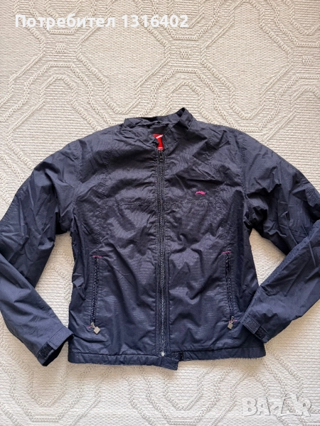 Дамско спортно яке размер S, снимка 1