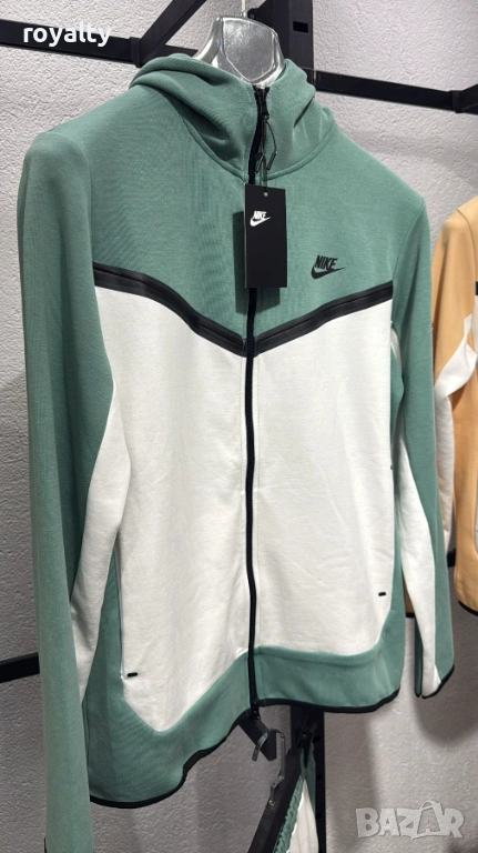 Nike Tech НА ЕДРО 5 Бр. Мъжки Спортен Екип Найк Тек , снимка 1