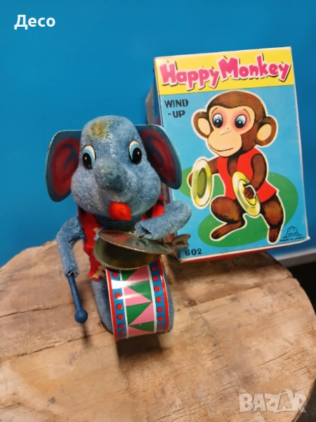 Стара японска механична играчка слон музикант., снимка 1