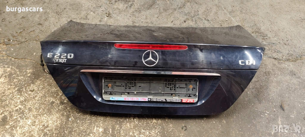 Заден капак багажник Mercedes W211 седан, снимка 1