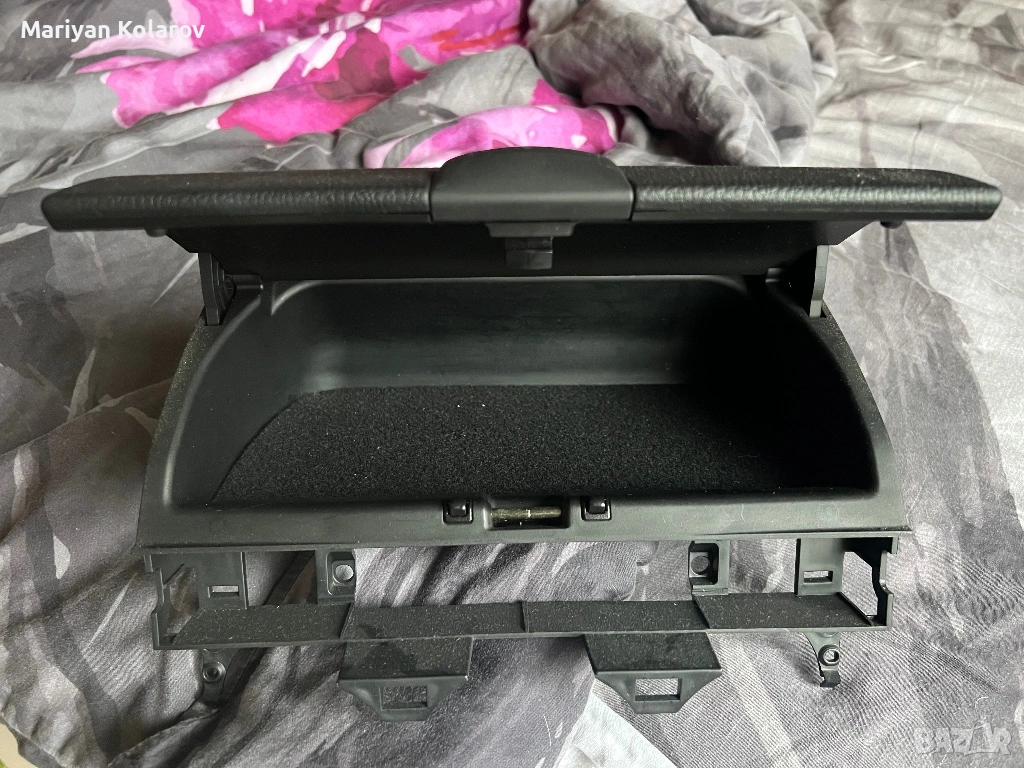 Шкафче табло Mazda 6 2006, снимка 1