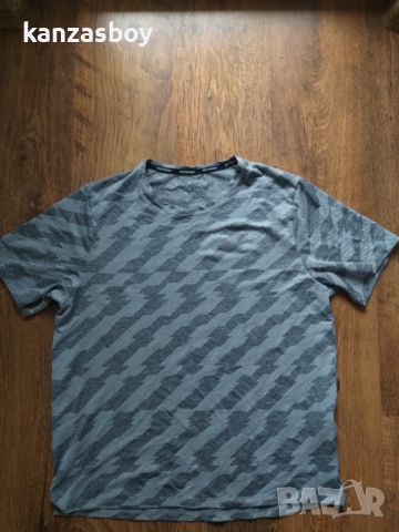 NIKE JACQUARD MILER T-SHIRT GREY - страхотна мъжка тениска , снимка 5 - Тениски - 45812217