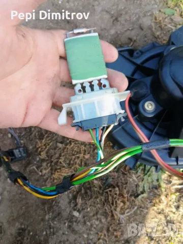 Моторче парно+ реостат Opel Corsa C Hatchback (09.2000 - 12.2009), Корса Ц, снимка 2 - Части - 49926431