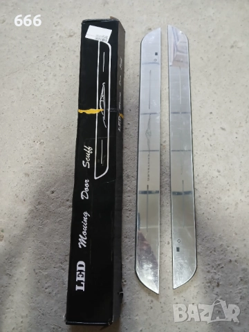 Комплект от 2 LED светещи магнитни защити за праг на автомобил с лого CHRYSLER , снимка 10 - Аксесоари и консумативи - 51585680