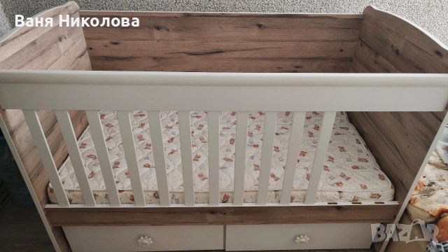 Детско легло с люлеещ механизъм 