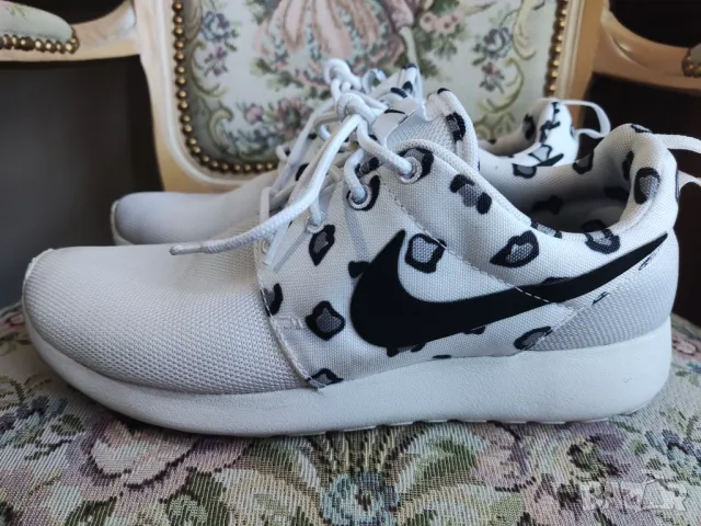 маратонки Nike Roshe Run Print, снимка 3 - Маратонки - 48004151