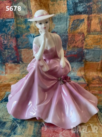 Статуетка Coalport ,,Mona”