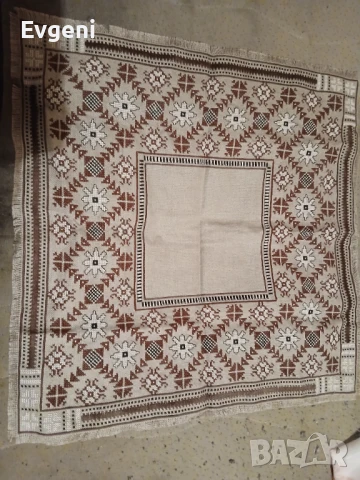 Шито каре за украса 