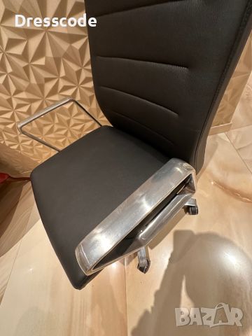 Стилен Директорски Стол, снимка 5 - Столове за офис - 45324410