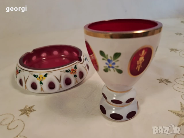 кристален пепелник с ваза Bohemia цветен рубинен кристал с позлата 