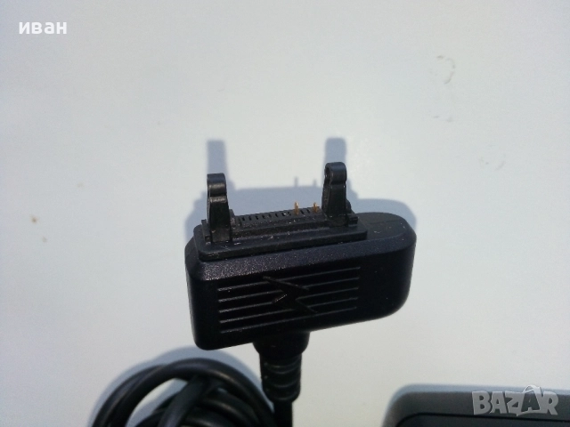 Оригинално зарядно за телефон Sony Ericsson, снимка 2 - Оригинални зарядни - 52922147