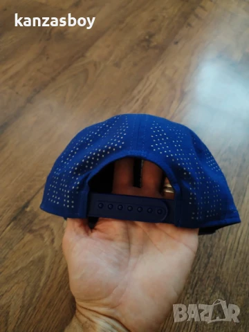 nike air hybrid true red cap royal - страхотна шапка КАТО НОВА, снимка 6 - Шапки - 51203523