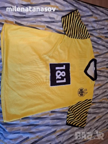 Футболна фланелка на фк БОРУСИЯ ДОРТМУНД.