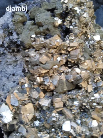 №234,Пирит,Халкопирит,Халкопирит,Кварц,, снимка 3 - Декорация за дома - 49034366