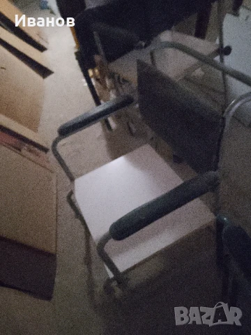 Санитарен тоалетен  стол  продавяам, снимка 5 - Тоалетни столове - 33881478