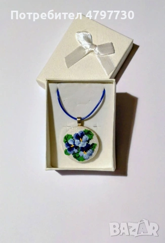 Колие с бродерия 