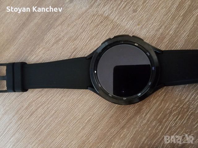 Смарт часовник Samsung watch 4 classic, снимка 3 - Смарт гривни - 45383036