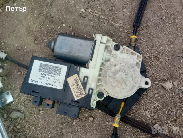 Преден ляв стъклоподемник с моторче Пежо 807 Ситроен Ц8 ланчия федра , снимка 2 - Части - 50156583