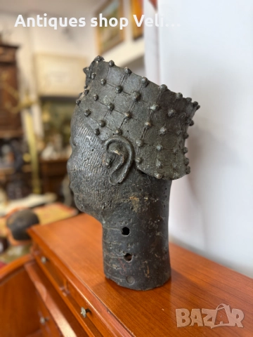 Африканско изкуство бронзова глава Бенин №7390 , снимка 2 - Антикварни и старинни предмети - 51880842