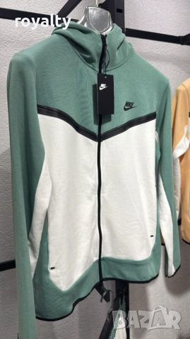 Nike Tech НА ЕДРО 5 Бр. Мъжки Спортен Екип Найк Тек 