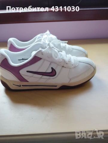Детски маратонки NIKE 37.5 номер, снимка 4 - Детски маратонки - 53377681