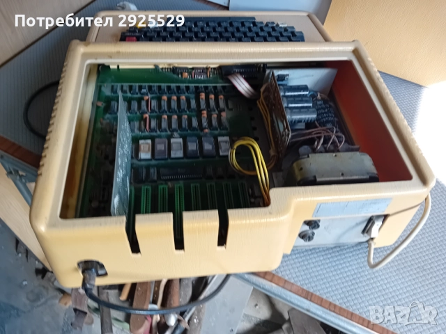 Компютър Правец 82 + Оригинален Монитор, снимка 8 - Антикварни и старинни предмети - 51671026