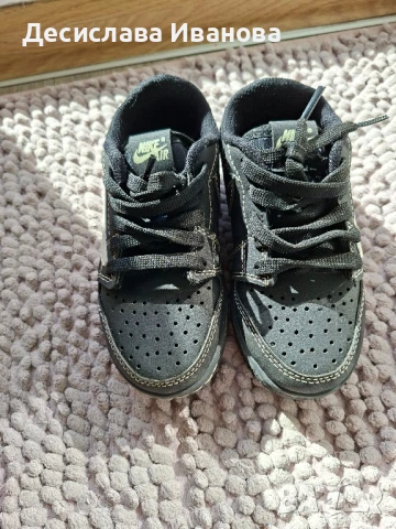 Детски маратонки Nike 26 номер, снимка 2 - Детски маратонки - 51113091