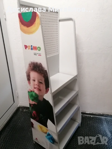 Стелаж за бебешки храни 