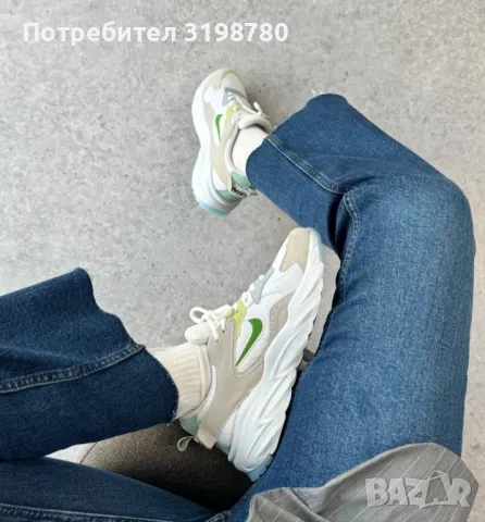 Дамски маратонки: NIKE 63O4, снимка 2 - Маратонки - 49577068