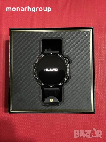 Смарт часовник Huawei watch gt4 с кутия и зарядно