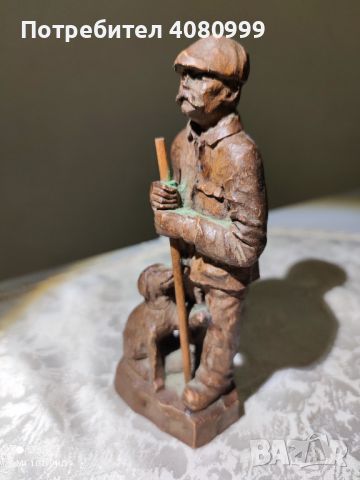 Дървена фигурка "Мъж с куче", снимка 3 - Антикварни и старинни предмети - 45498656