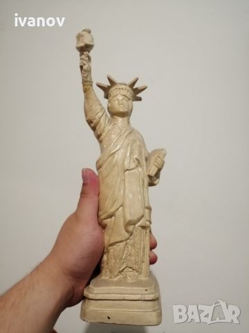 Статуетка Статуята на Свободата , снимка 1 - Антикварни и старинни предмети - 45874089