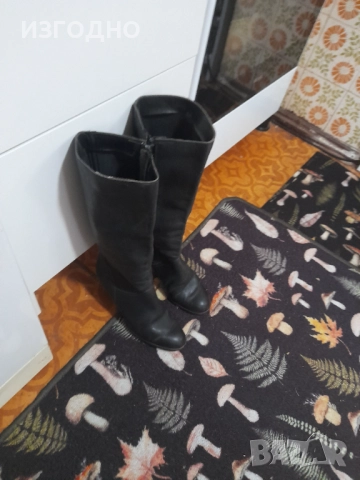 САМО 19 ЛЕВА БОТУШИ ОТ ЕСТЕСТВЕНА КОЖА ЗДРАВИ 36-37 НОМЕР ЧЕРНИ, снимка 2 - Дамски ботуши - 52621619