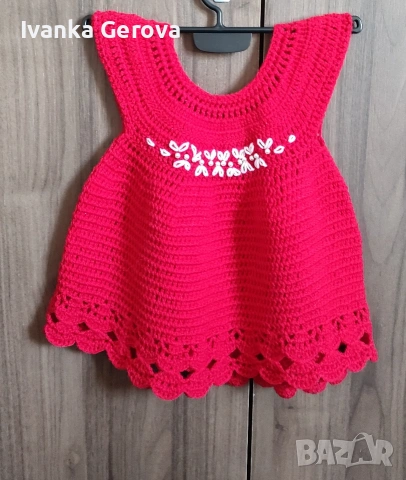 Рокличка за новородено,украсена с бродерия 