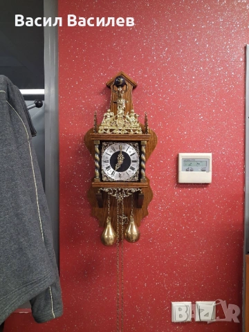 Продавам холандски часовник "Атлас" в перфектен вид, снимка 2 - Стенни часовници - 53439078