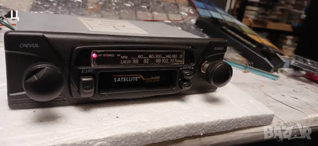 Ретро авто Радиокасетофон Sattelite , снимка 2 - Аксесоари и консумативи - 50335817