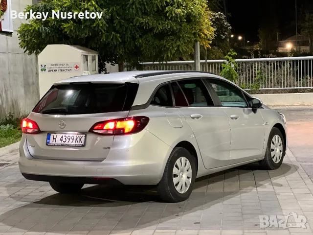 Opel Astra 1.6CDTI Sport Tourer, снимка 4 - Автомобили и джипове - 49335788