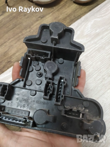 Държач крушки за Volkswagen Golf III 1H6945520 , 1H6945257 , снимка 4 - Части - 51477628