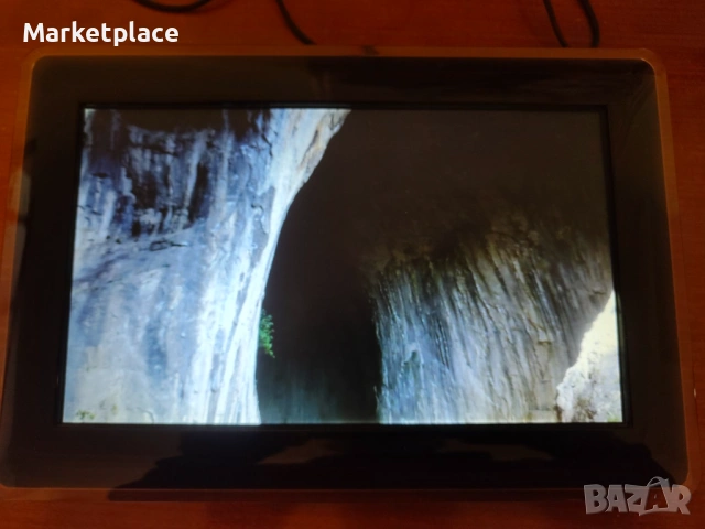 Фоторамка дигитална Samsung 10 инча, снимка 8 - Друга електроника - 54050289