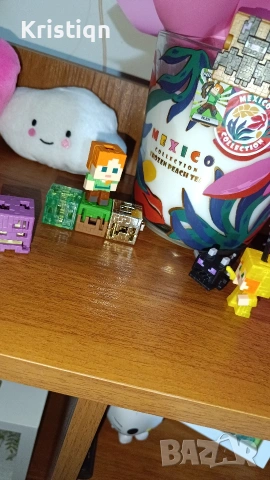 kinder joy златно кубче (рядко)