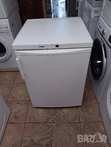 Малък хладилник с вътрешна камера Liebherr с две години гаранция!, снимка 1