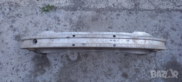 Греда предна броня Audi A4 B6, снимка 2 - Части - 51556009