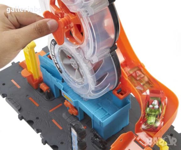 Hot Wheels City - Комплект ултра модерен градски център за гуми, снимка 3 - Коли, камиони, мотори, писти - 45149863