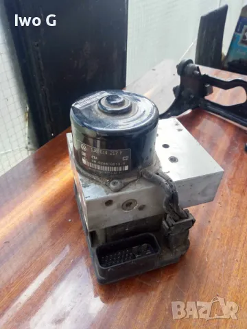 ABS помпа модул за Голф 4, снимка 2 - Части - 49859963